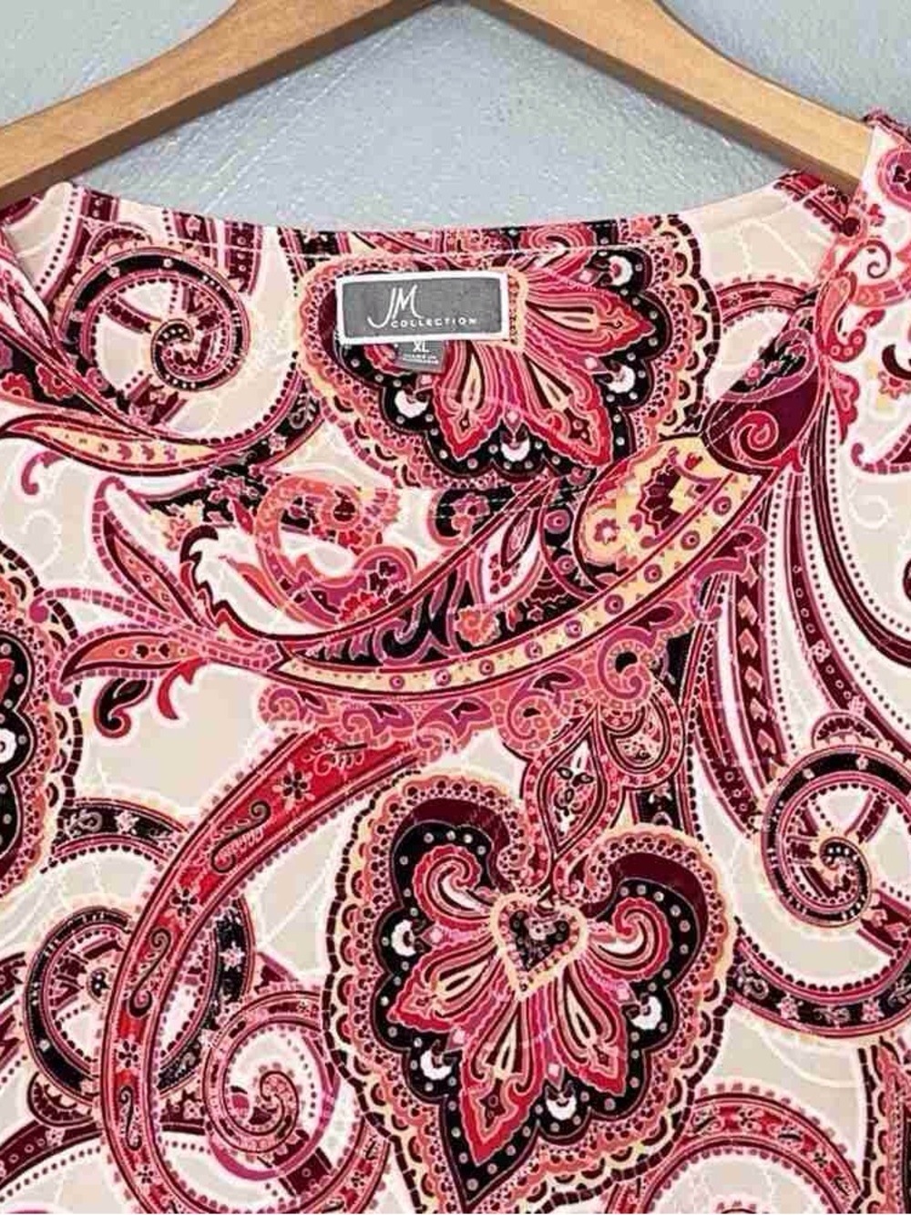 Women's Pink Paisley Scoop Neck Top - Picture 3 of 4